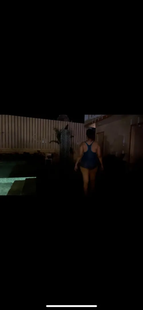 Who wants to watch my hot ass