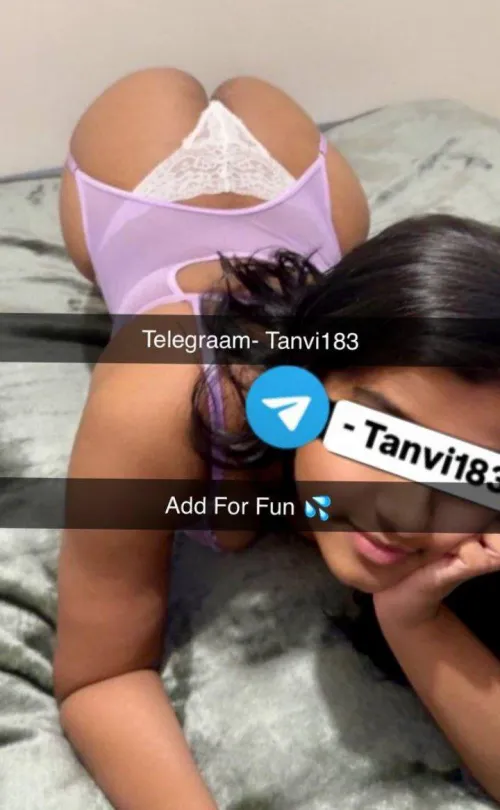 19 F , do you wanna roleplay with me?