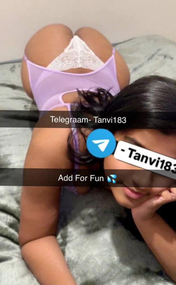 19 F , do you wanna roleplay with me?