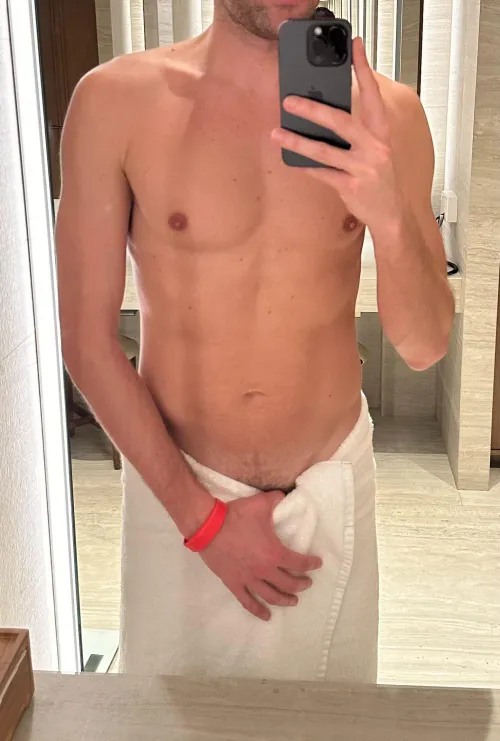 35M looking for gooner friends to edge together on skype, HMU