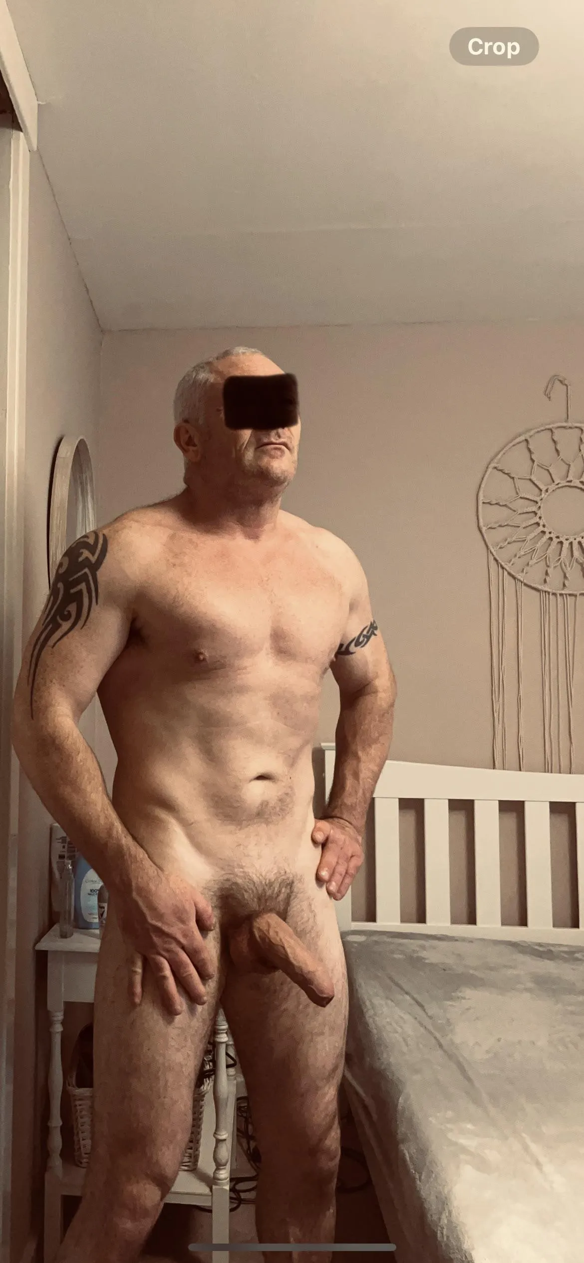 54 [M4FM] (Edinburgh) experienced mature guy looking for couple