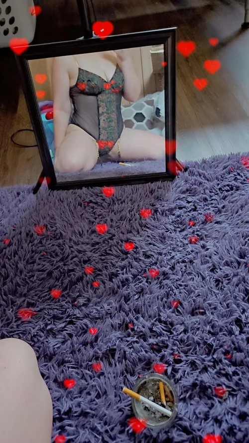 Come smoke with me, dms open. Come find where you can find me for playtime