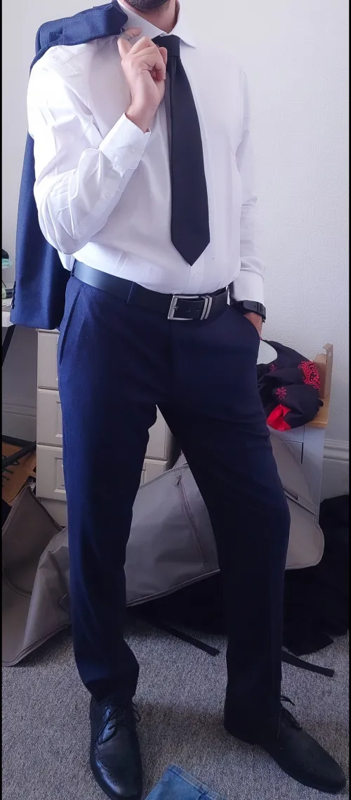 Do clothes maketh the man?