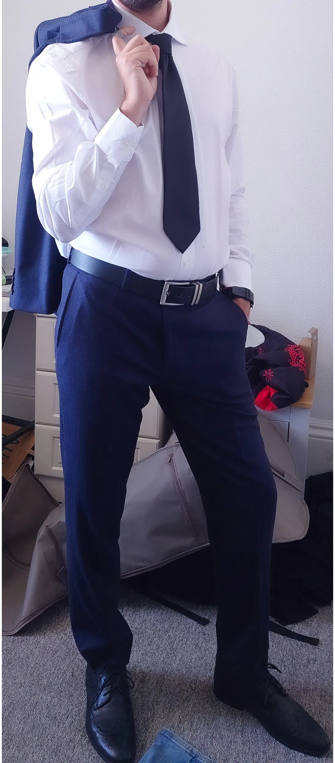 Do clothes maketh the man?