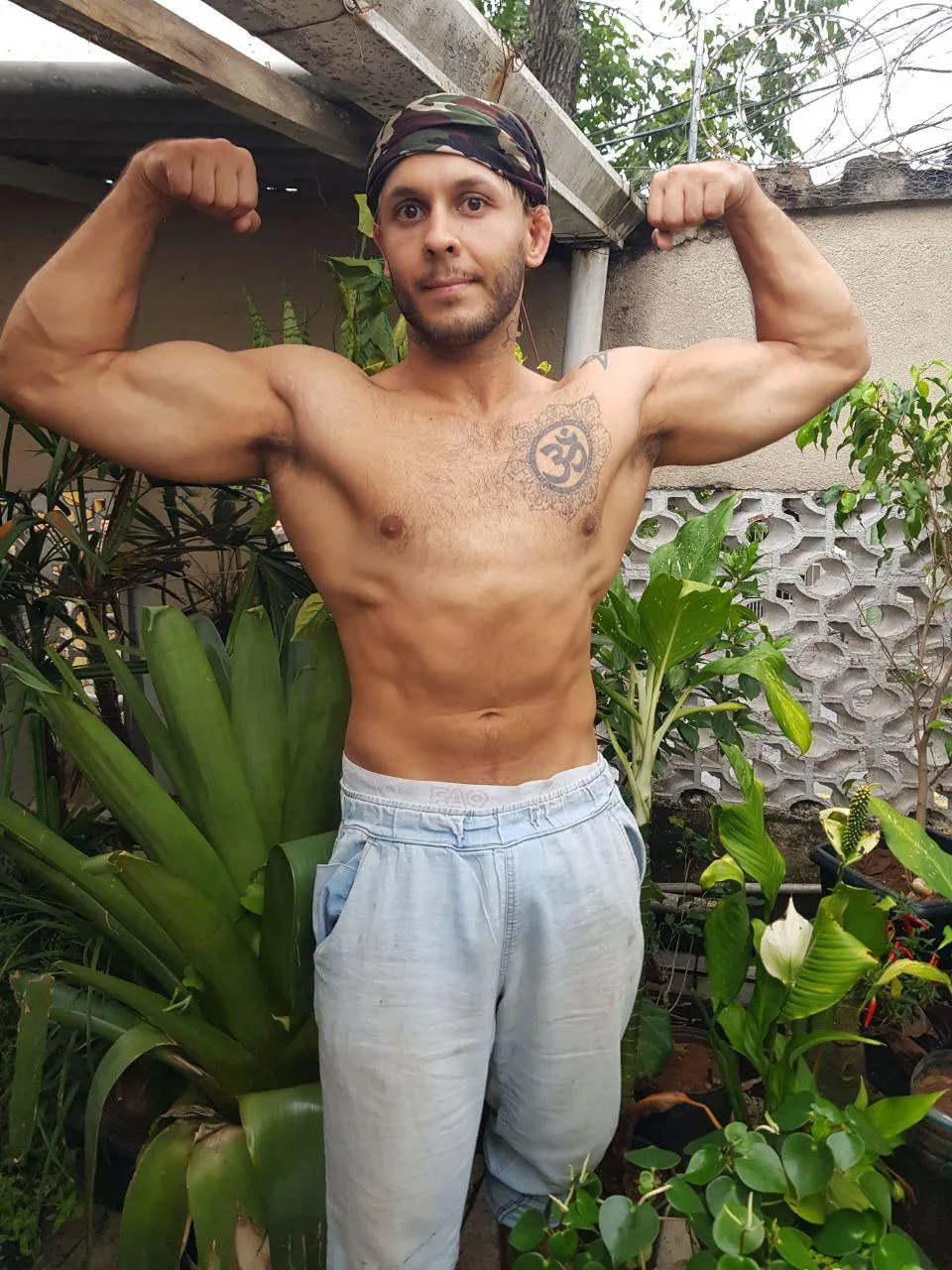 Garden biceps
