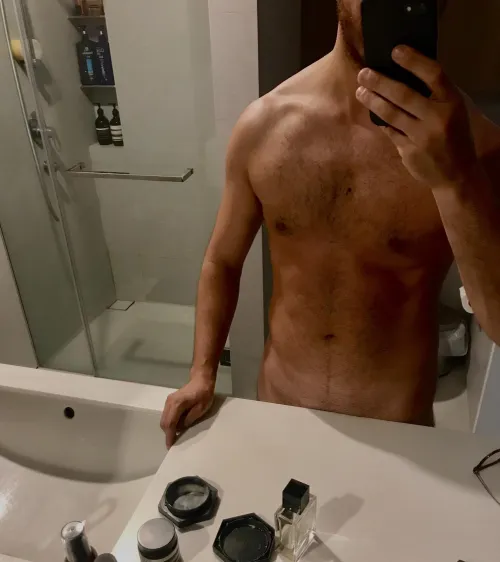 Having fun in front of a (M)irror