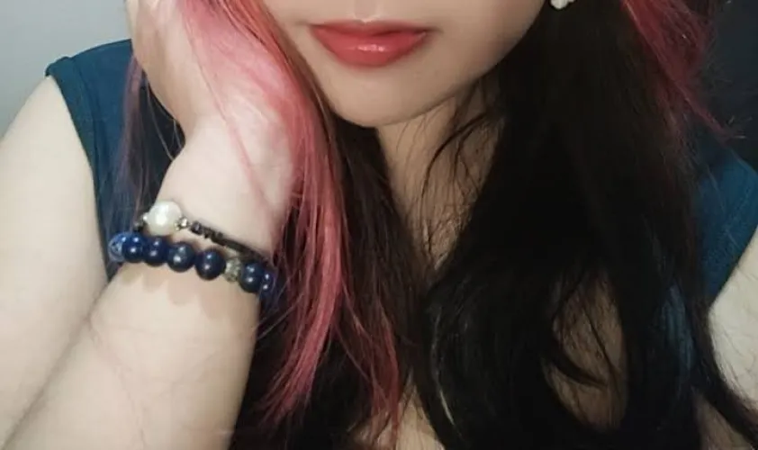 Hi! 🩷 First post here 🤭