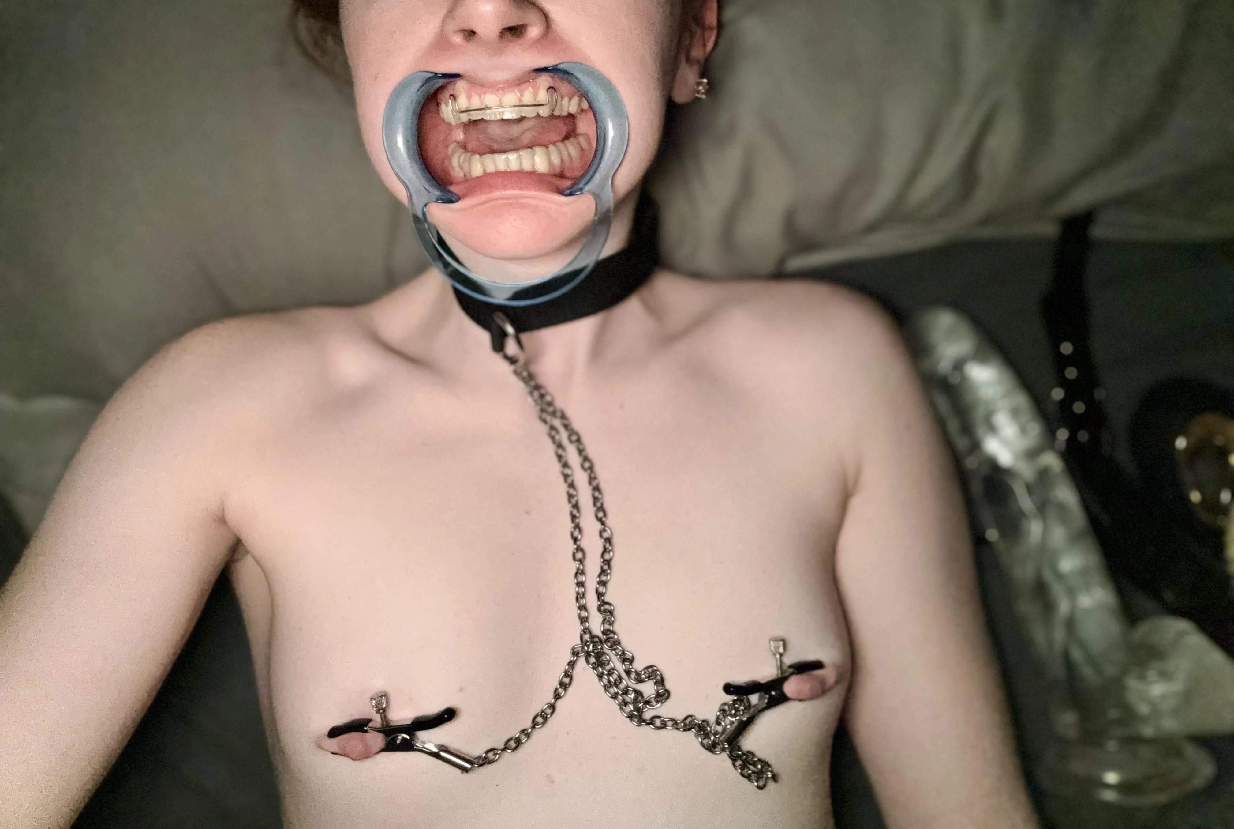 i’m so embarrassed and it pulls so so wide 😣😣