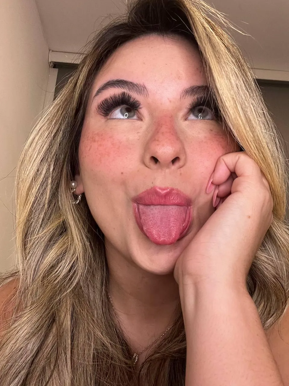 I'm wanna lick you until I can taste your cum, deal?