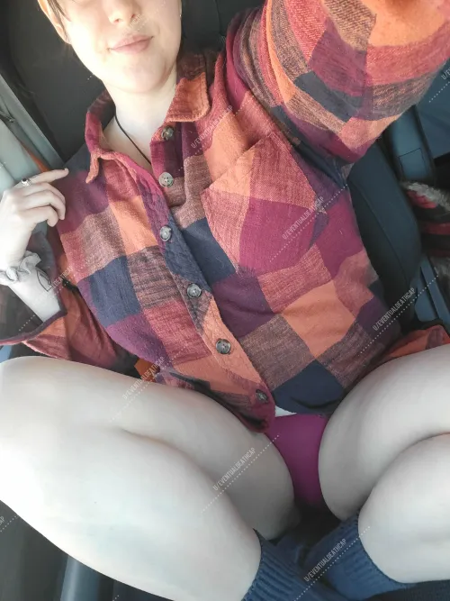 It's a hot day in the southwest 🔥 you could be choosing which pair gets soaked by my thighs today! [Menu in profile]