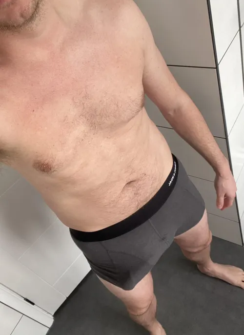 Just an average 35yo dad looking to have some fun