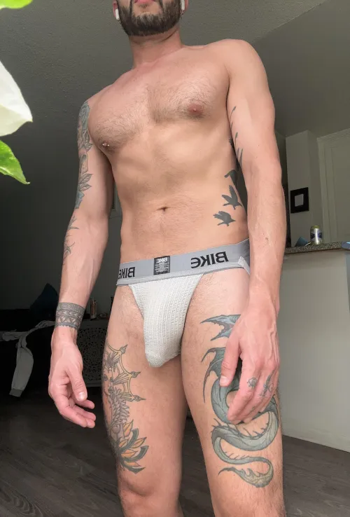 Just here like 🍆🧍🏽‍♂️