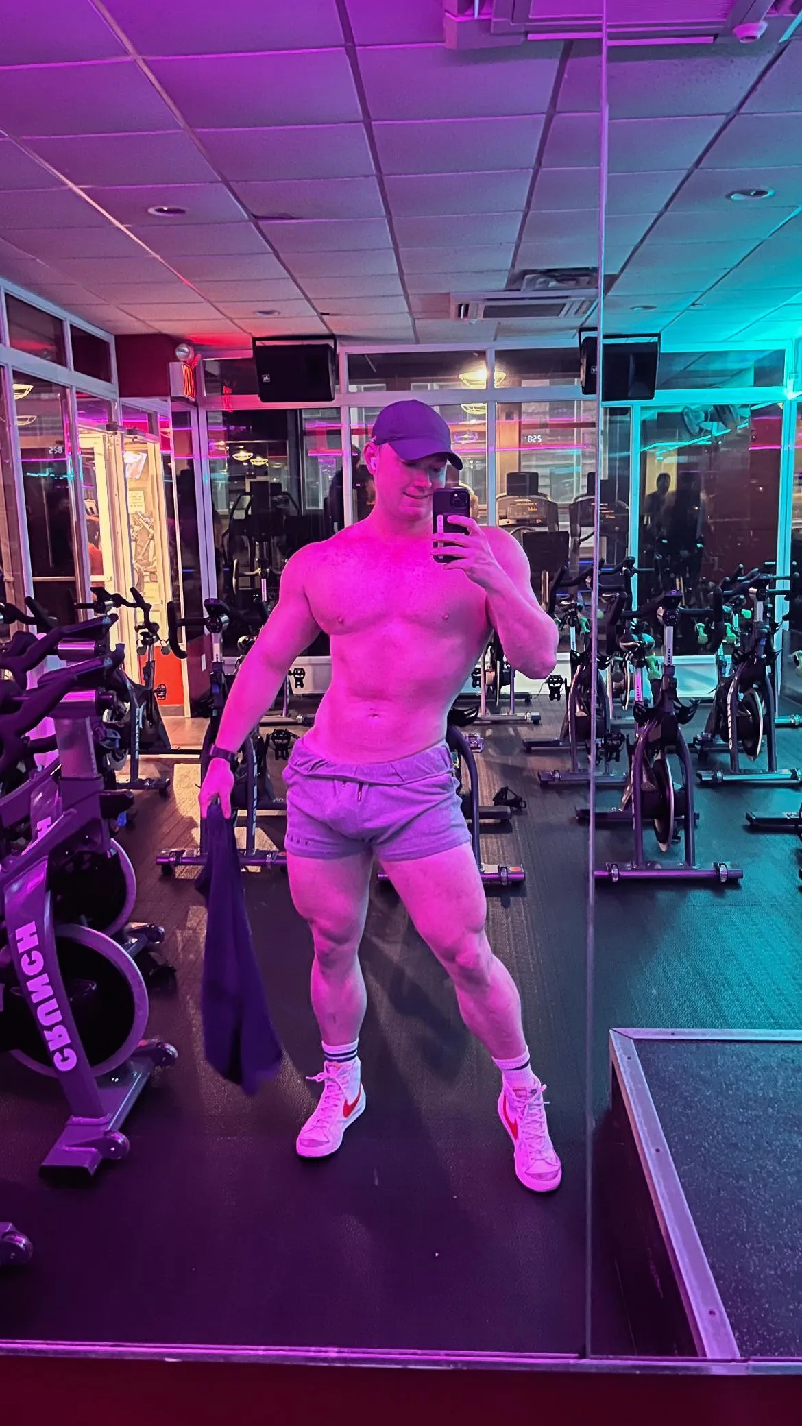 Keeping it tight fir the muscle tops