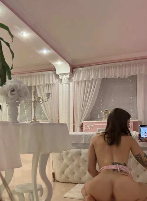 let me be the the prettiest thing you'll see today