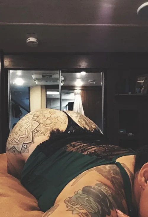 Looking to go out this weekend and earn some beads, want to exp Mardi Gras before we leave back to Texas