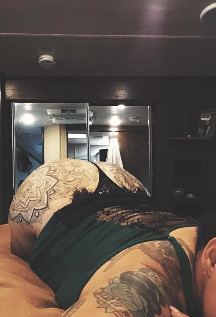 Looking to go out this weekend and earn some beads, want to exp Mardi Gras before we leave back to Texas