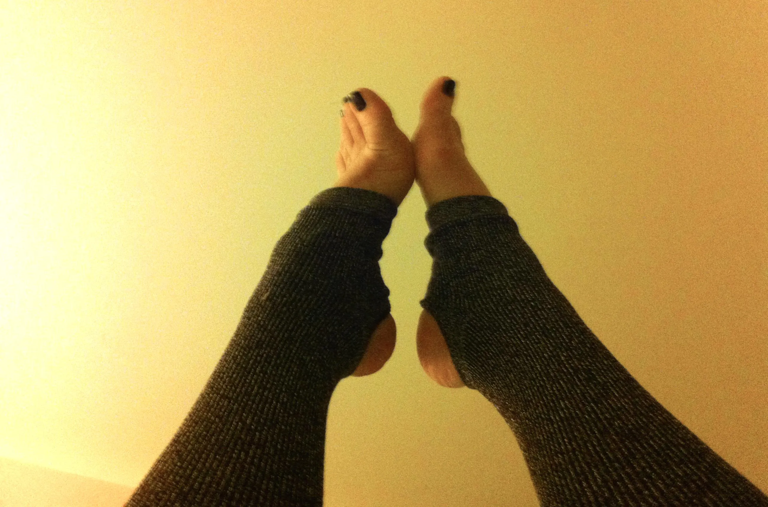 My feet in cute legwarmers! Oc