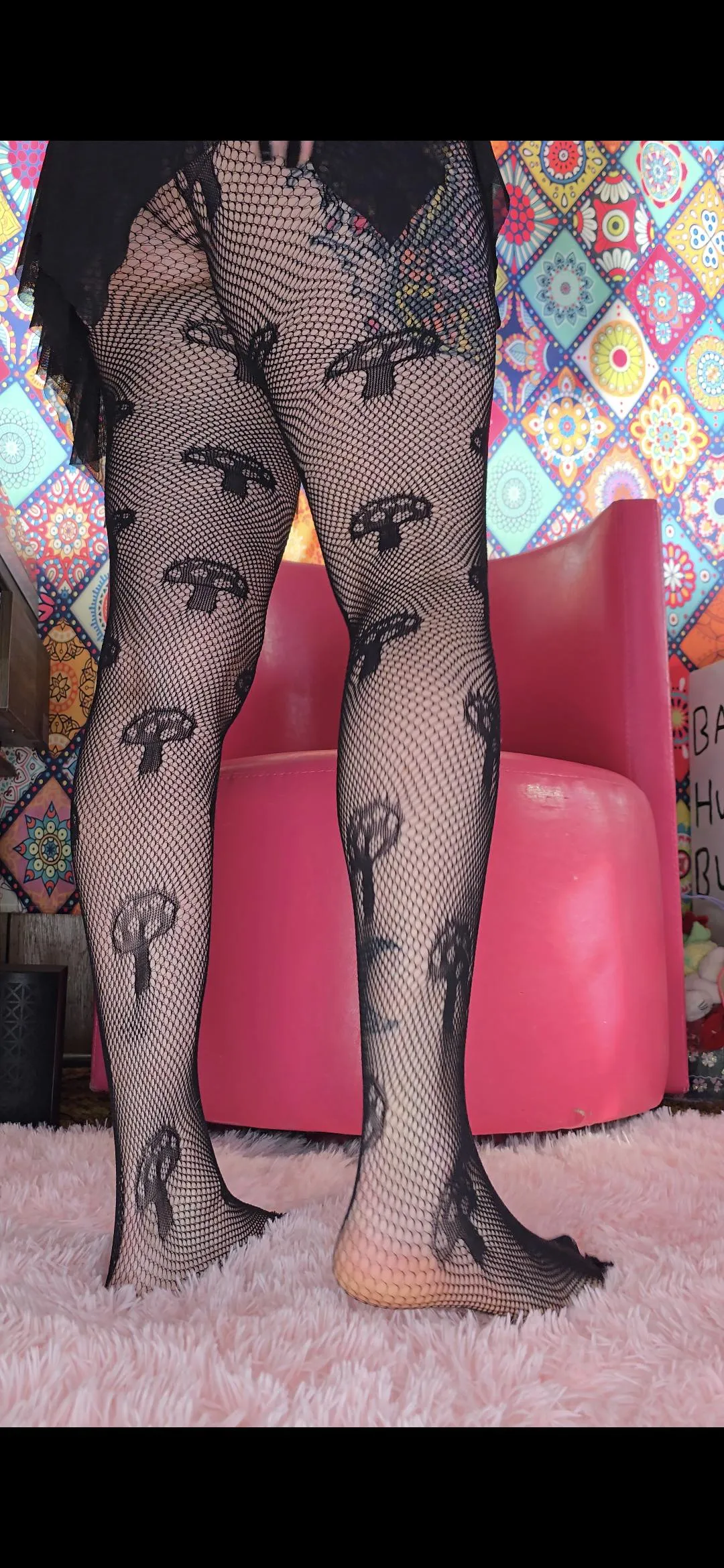 My legs look yummy in nets 😜