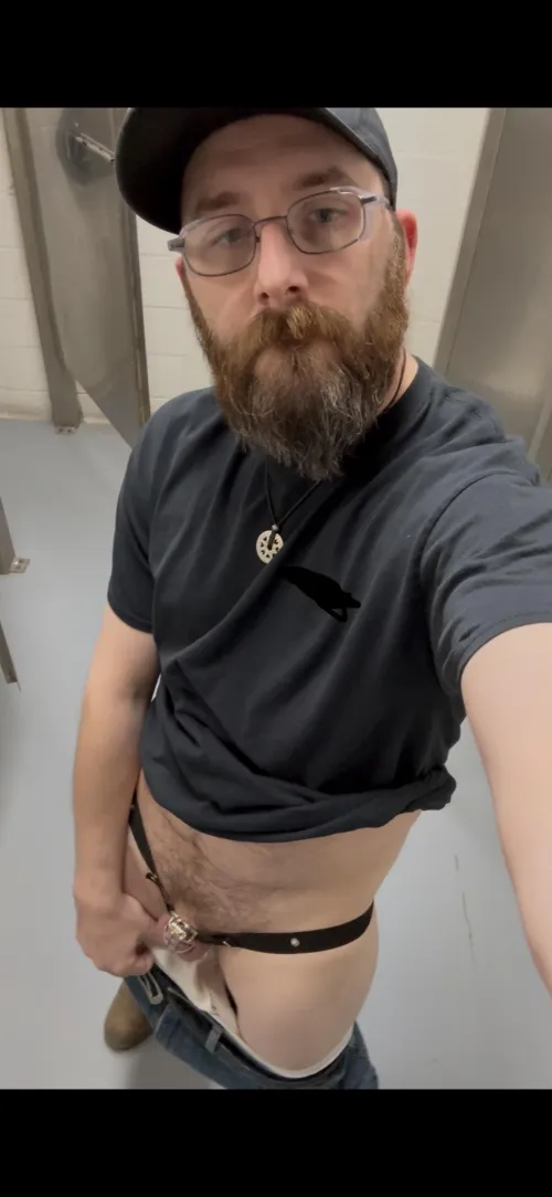 Risky photo I took in the bathroom at work today