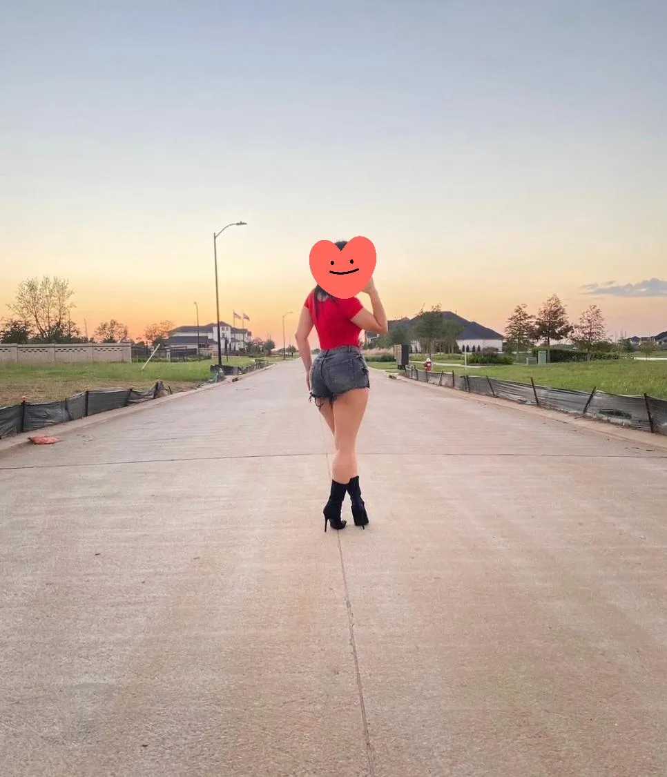 Sexy legs in short shorts