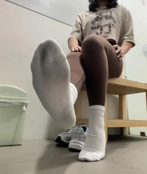 Sweaty, damp, and completely drenched… go on, take a sniff. I know you want to [F]