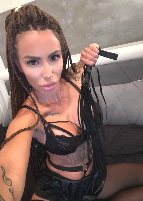 Too much blank space, I really want more designs