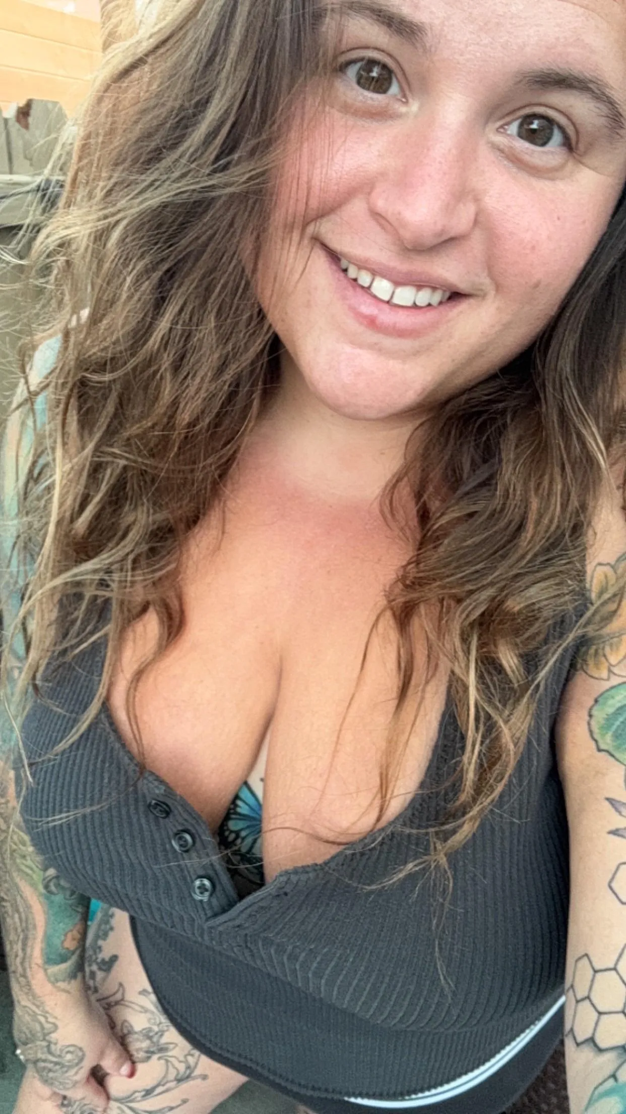 voluptuous plus size body covered in tattoos!