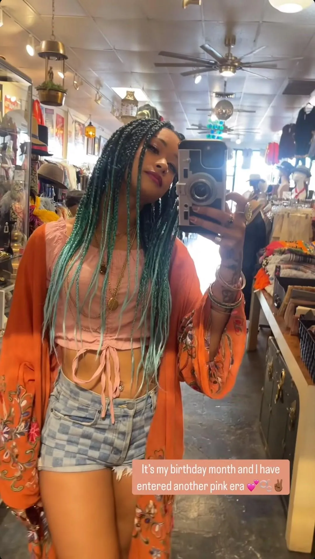 We all love her body but I love her equally looking like this or dressed for a live performance.