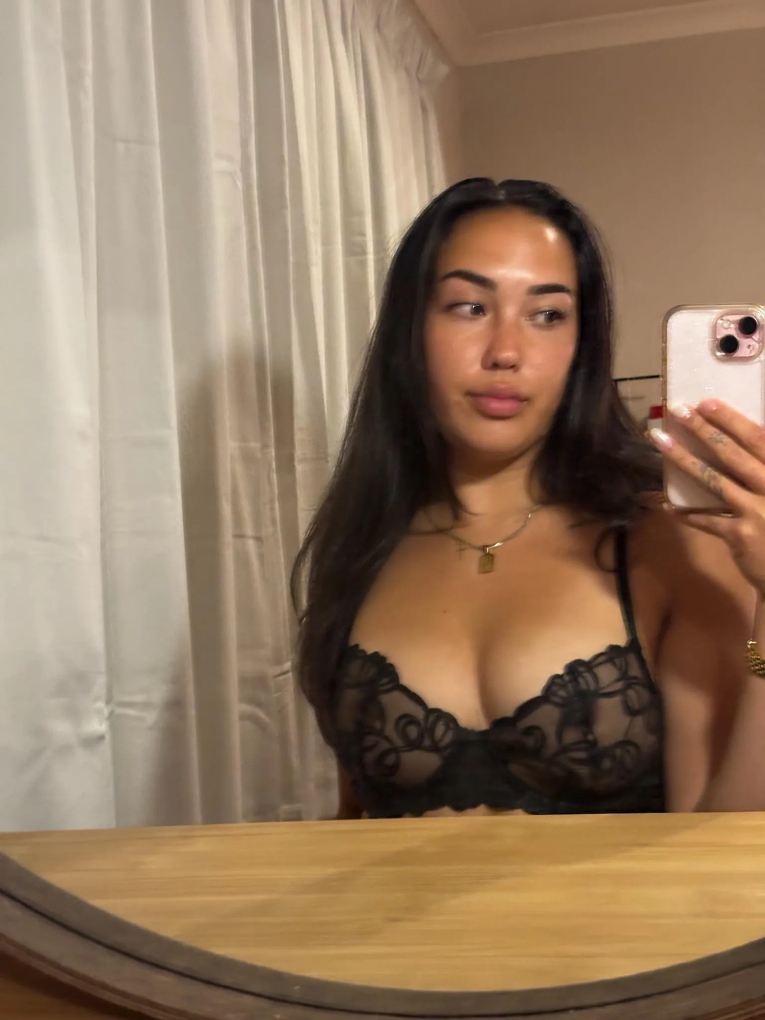 18F, will travel to ATX soon! Looking to meet an older guy to creampie me. Dm meeee!