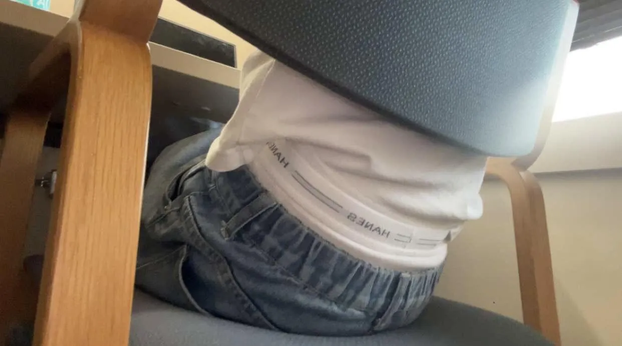 (19) Everyday, I try to be the waistband sighting that encourages more guys my age to try tighty whities😅