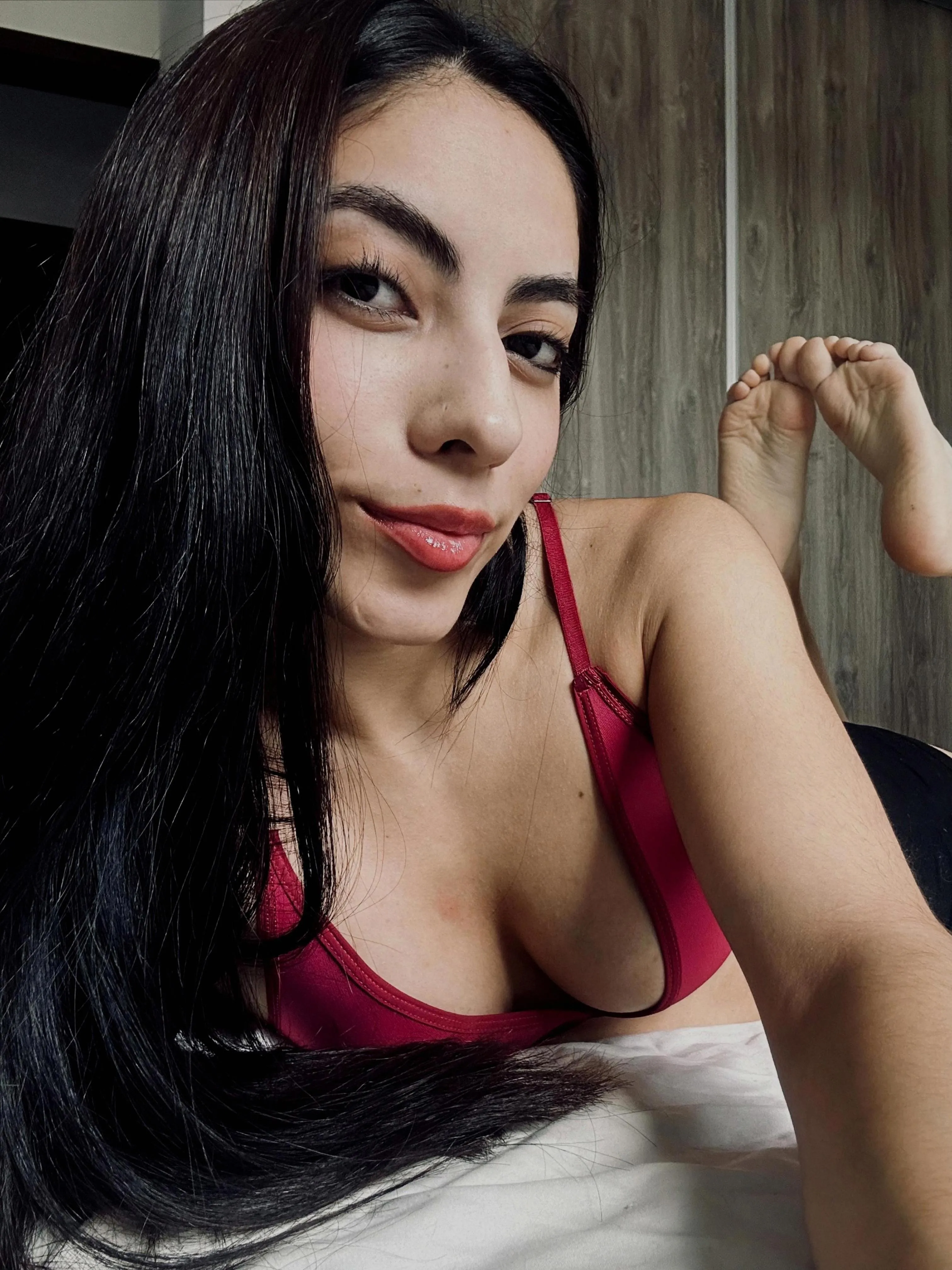 Can you handle a naughty girl who's ready to play?  Snp  ashlyncarqw