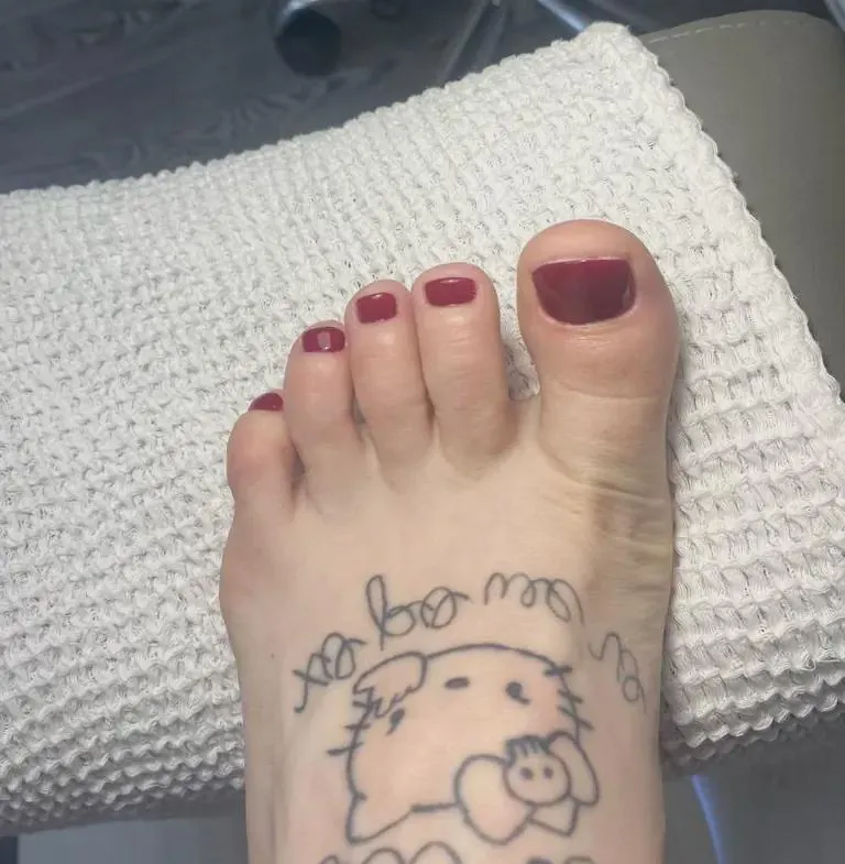 feet super close just how you like it