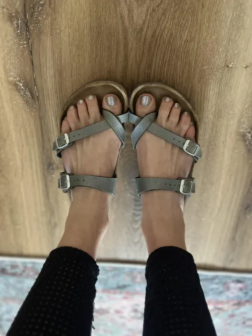 FeetFinder Belinda12