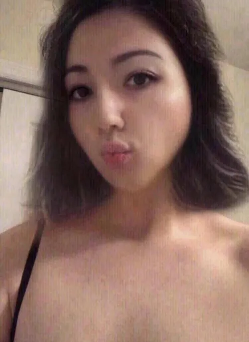 Hi Dallas sissy looking for an older, stronger, masculine man for long term.