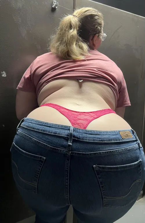 Hot pink work tails oh and did I mention it's shine strap