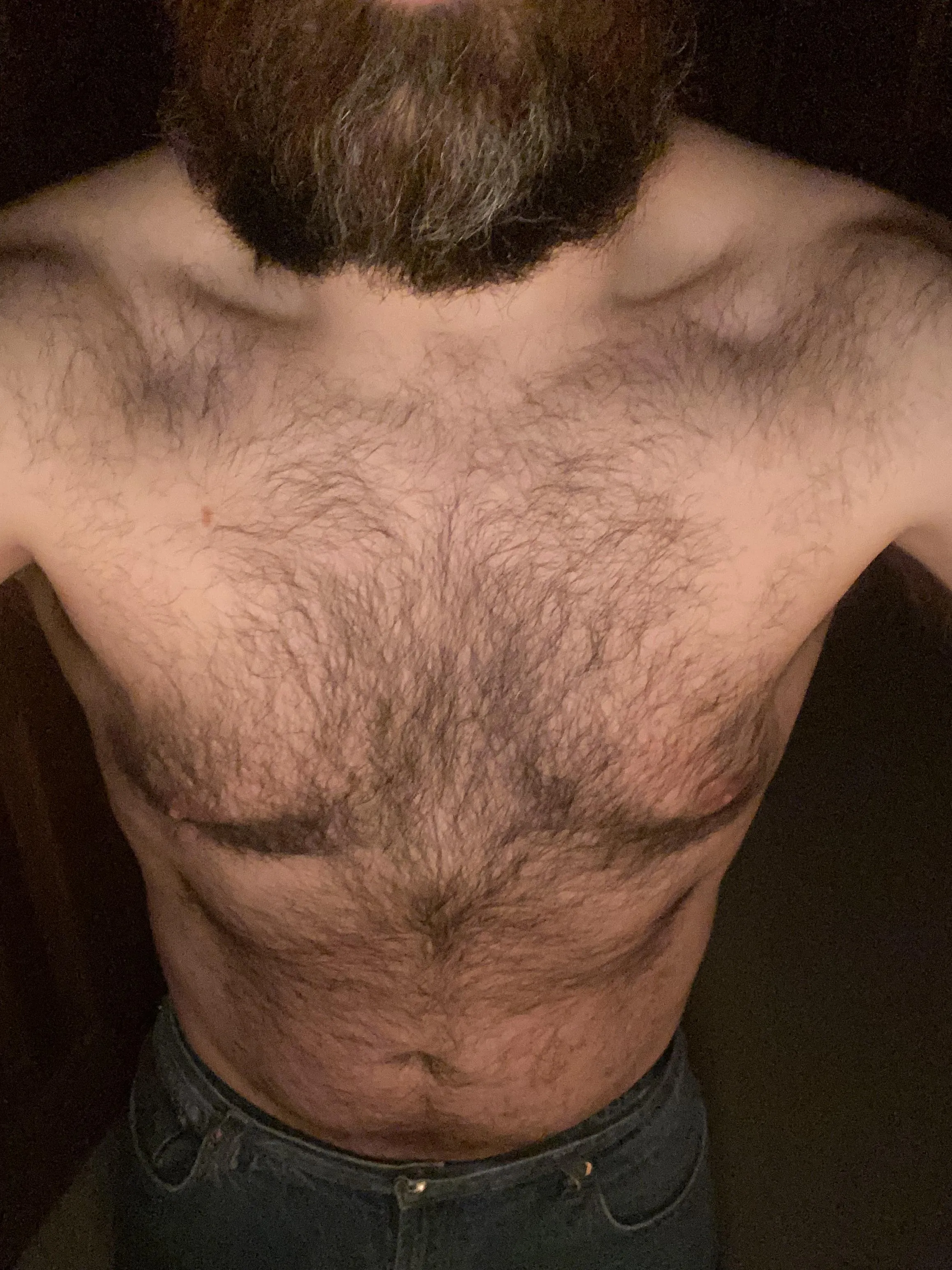 Looking to please older 😈 I’m tons of fun 😊