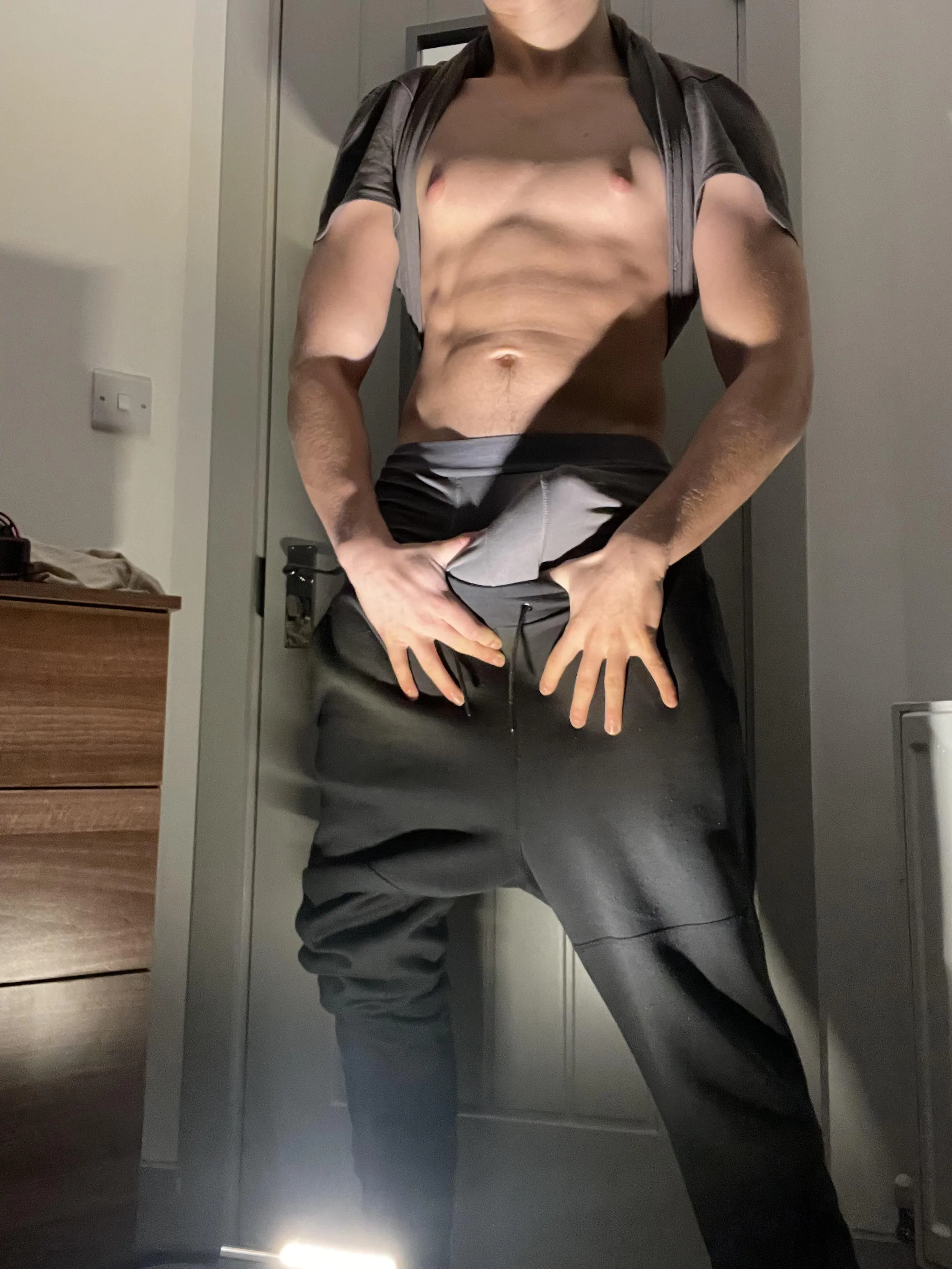 20 [M4F] Birmingham UK, creator looking to collab or feature in a video. Muscular, athletic and fun, I think we’d have a great time, hit me up don’t be shy x