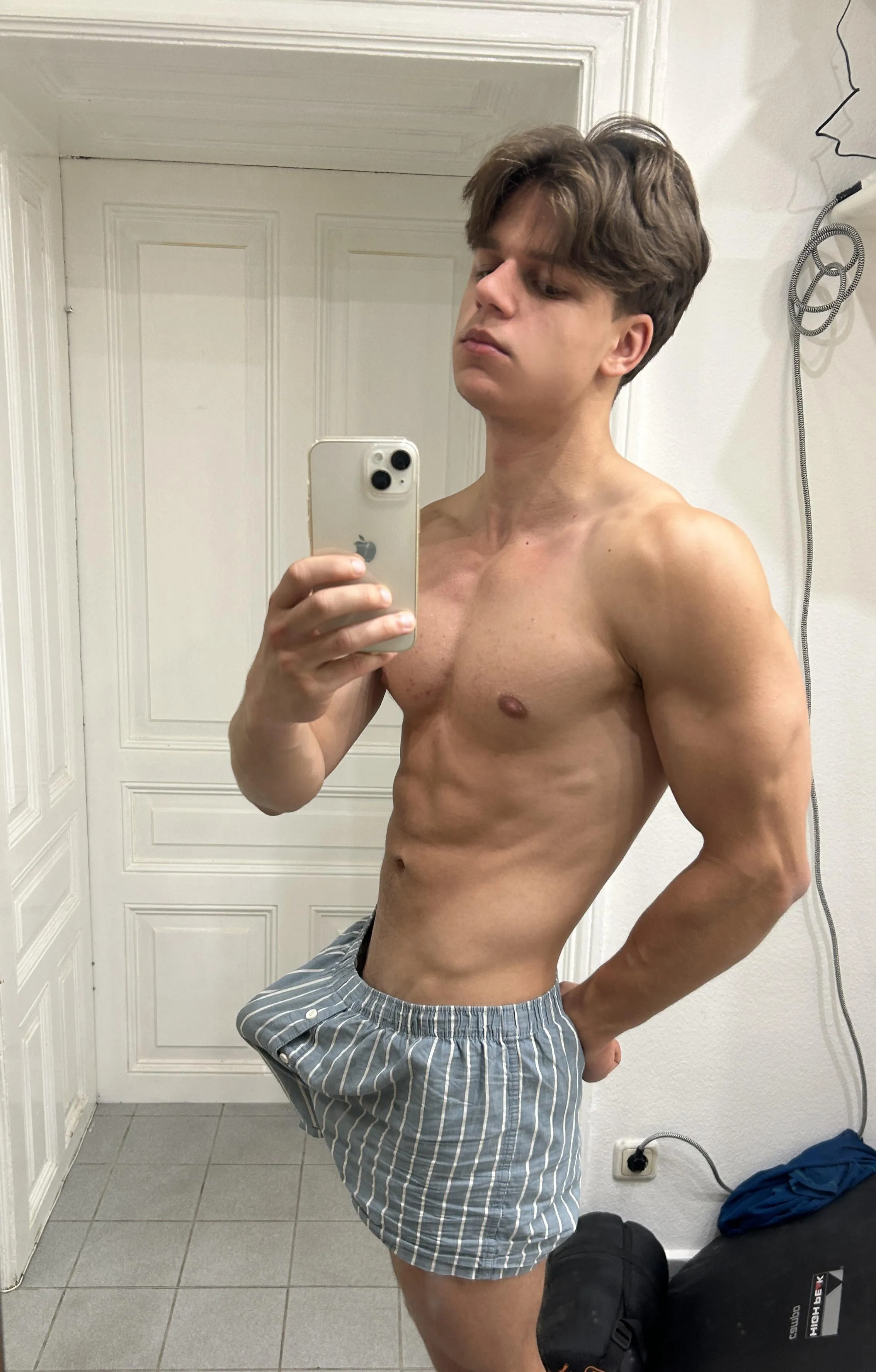 [20]Wanna see what’s inside?