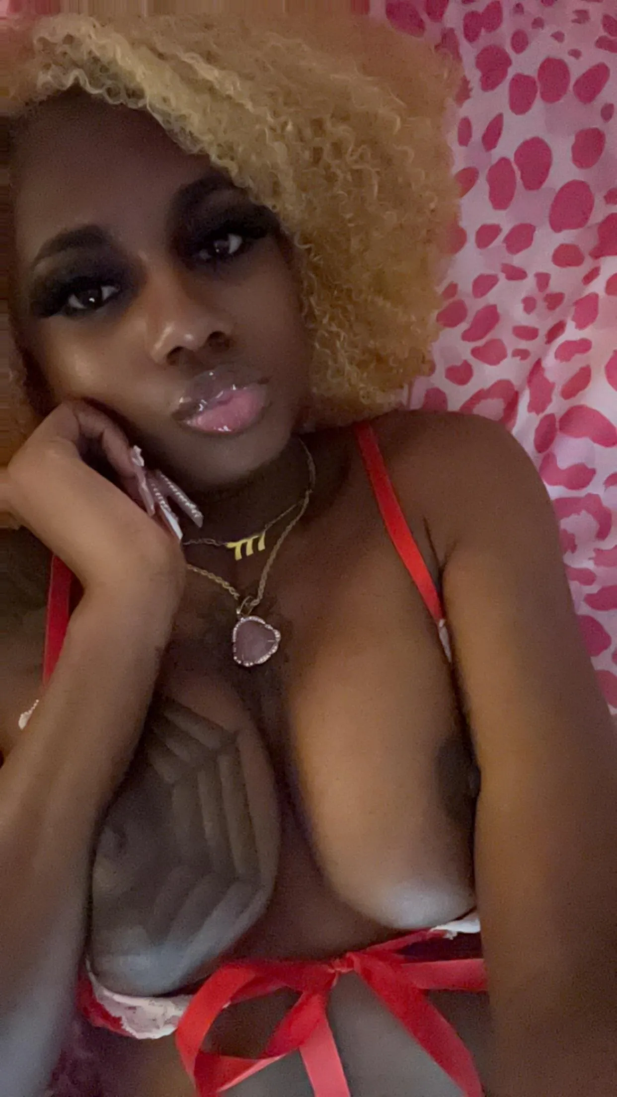 21F wish i had 2 guys pleasing me at the same time