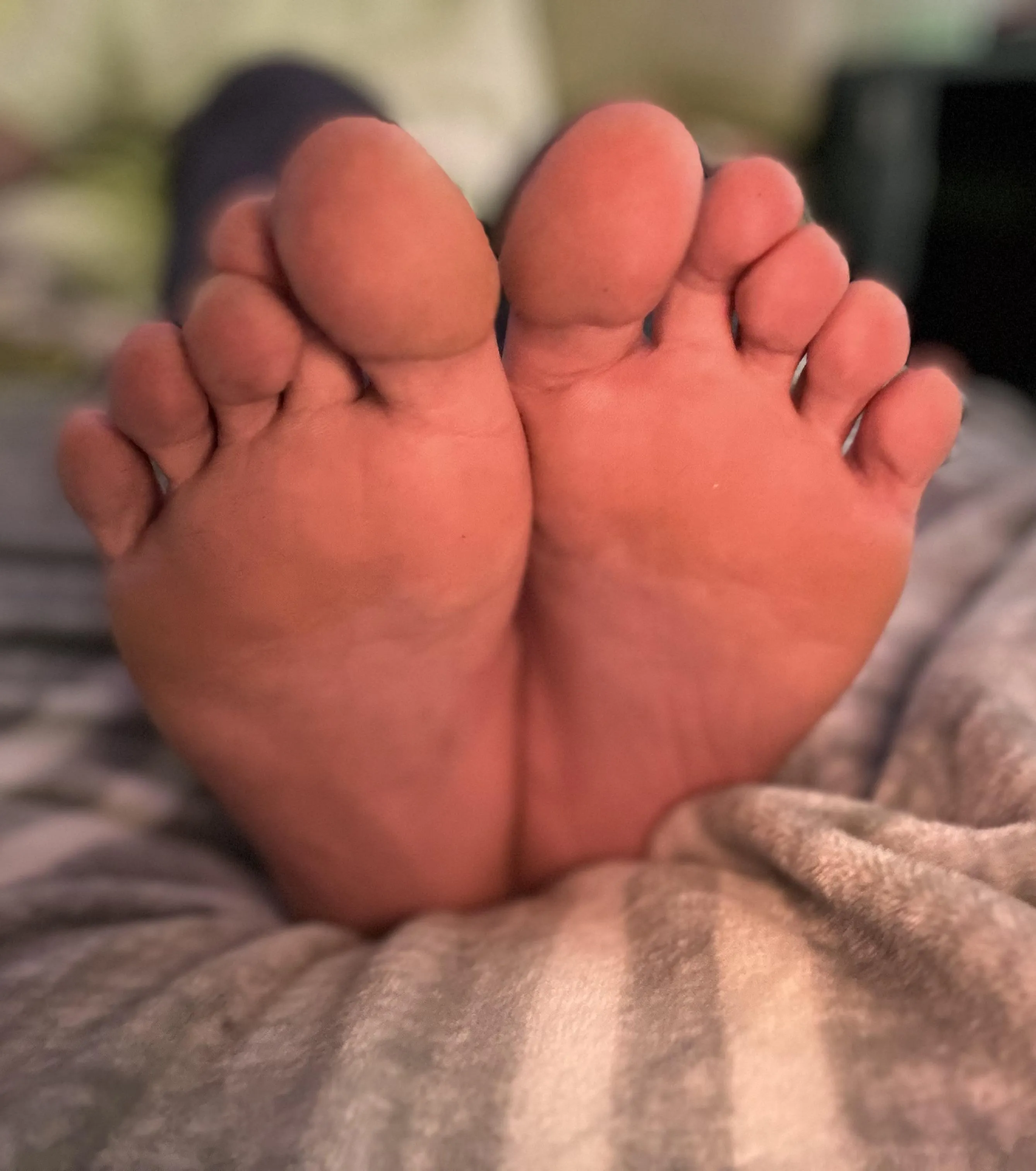 [24] Been awhile since I posted. was getting self conscious..