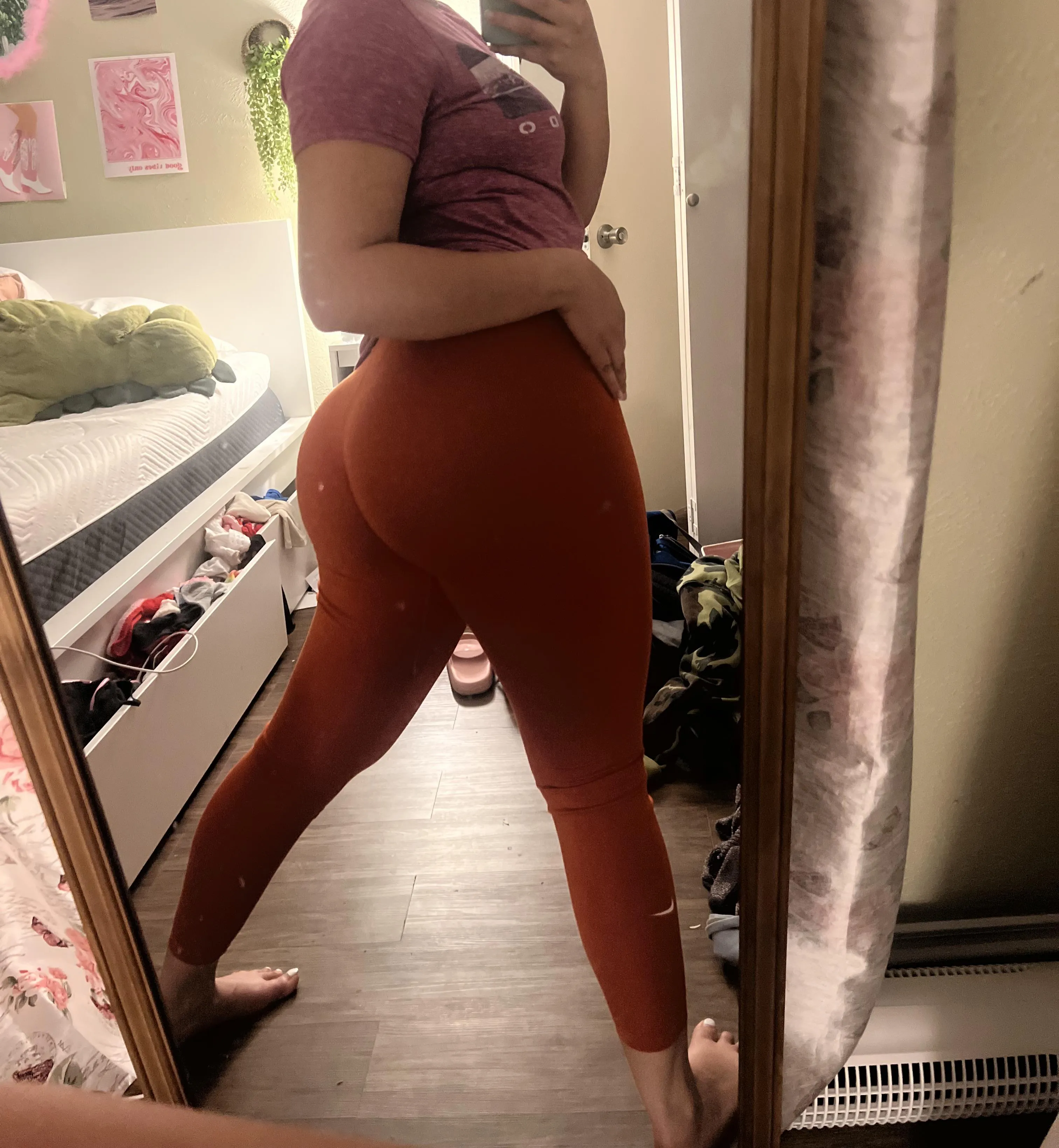 24f  denton who would cover my ass in cum?