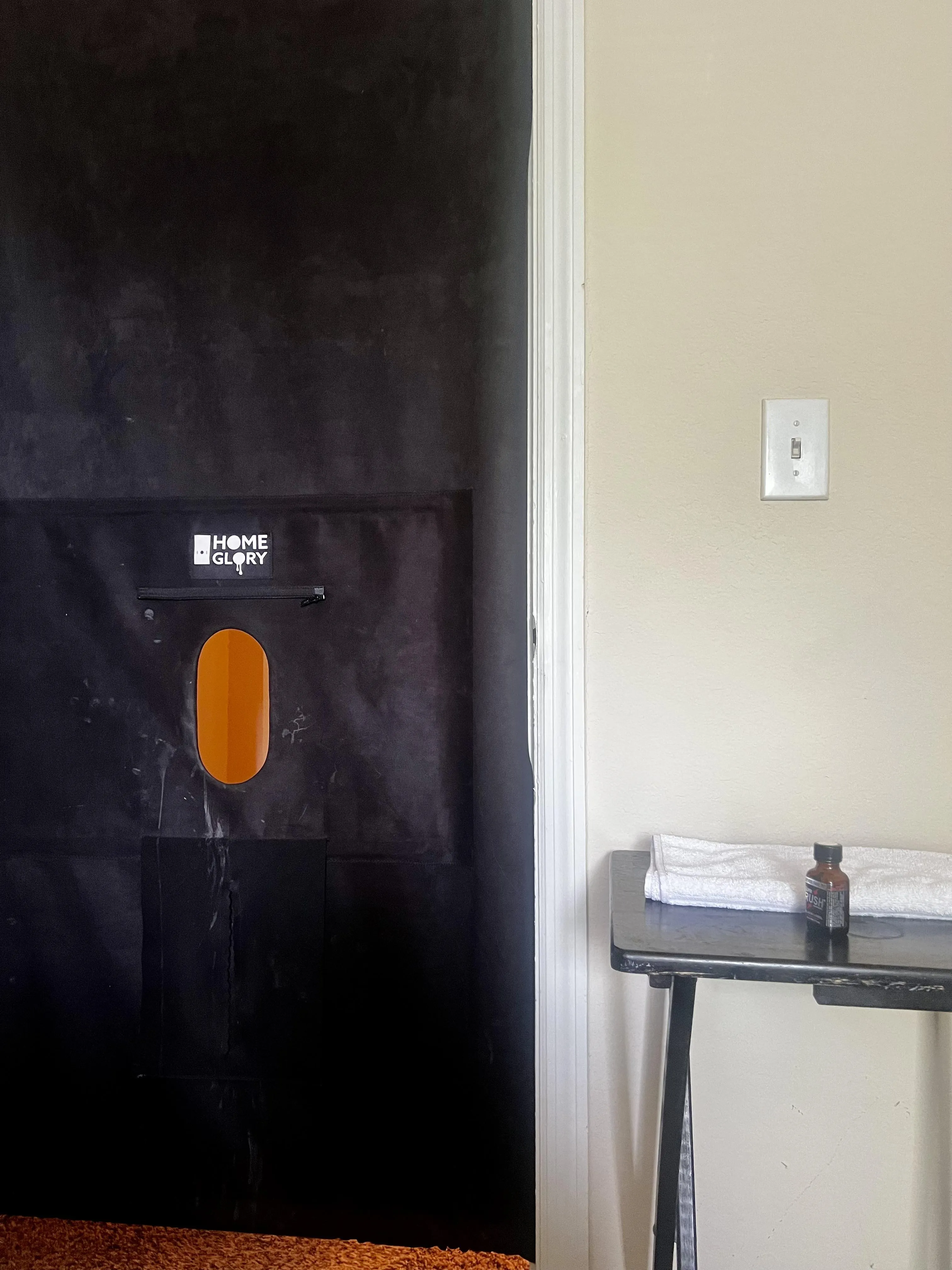 31 [M4M] #ORLANDO — UNIVERSAL AREA GLORY HOLE OPEN TONIGHT FOR HUNG OR FIT. PLEASE SEND PICS IN FIRST MESSAGE.