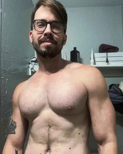 34 looking for fit bros for a bromance Jkvolker