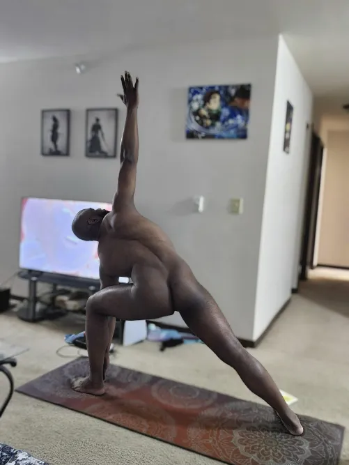 A little yoga to help me wind down tonight ♥️