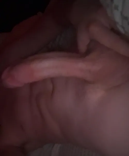Any big tits or ass for this 6’4 big dick
