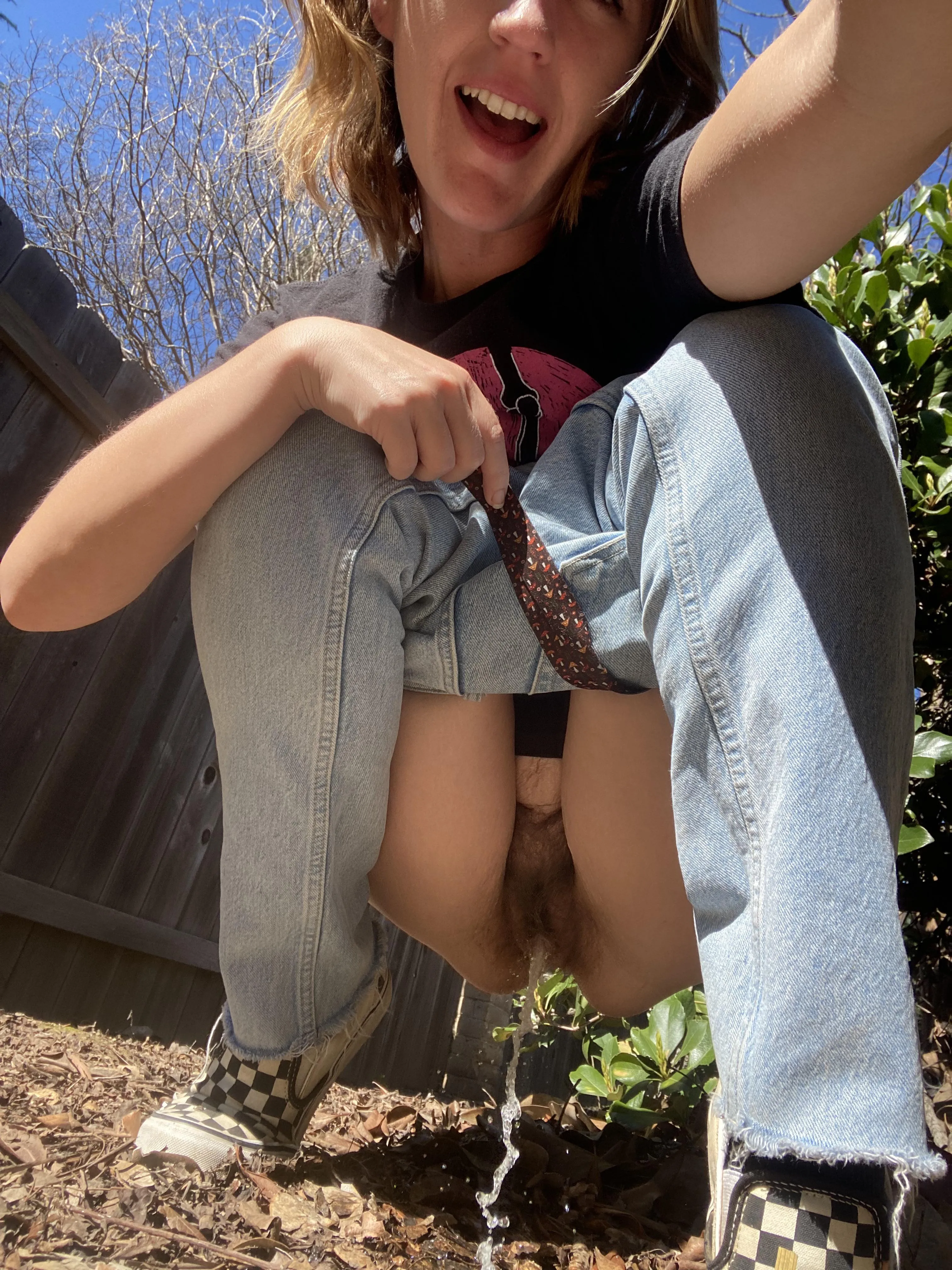 Do you want a girlfriend with a pee fetish??