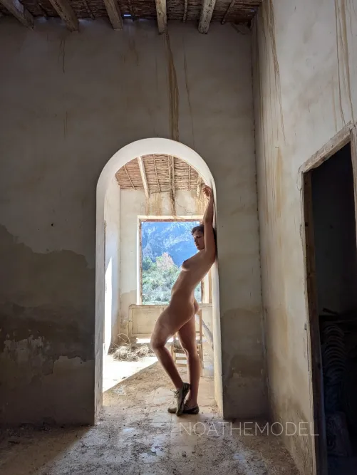 Exploring an abandoned house I found while hiking