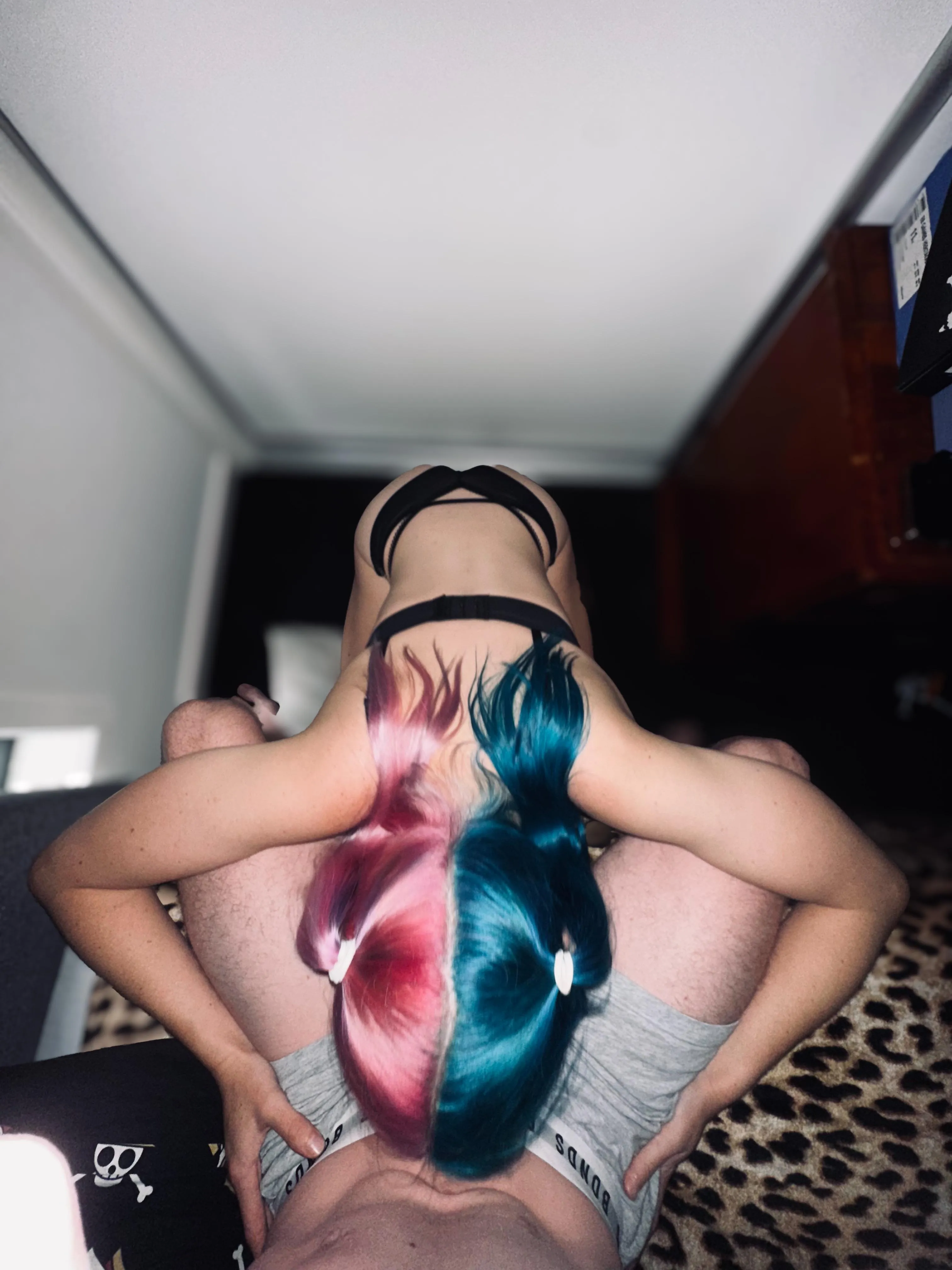 Is he admiring my head, or my head? 😝🤔