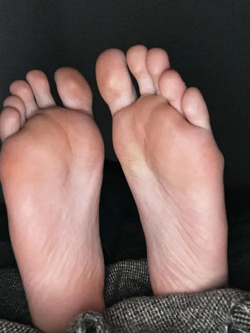 i've always been insecure about my big US 15 (EUR 48). are they that ugly?