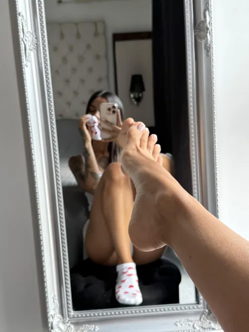 Just imagine what these toes could do to you...